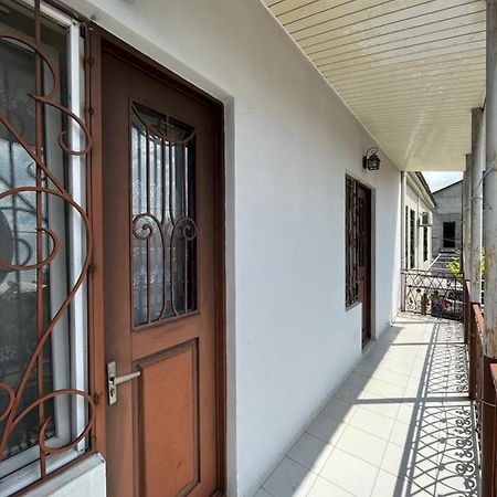 Готель House On Ganja Street Кутаїсі Екстер'єр фото