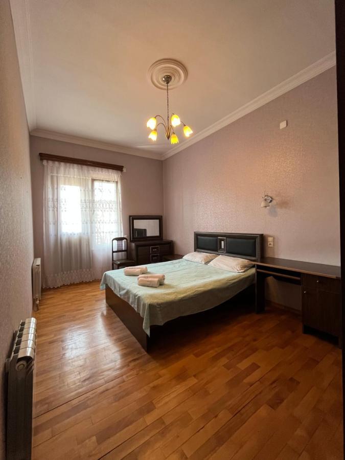 Готель House On Ganja Street Кутаїсі Екстер'єр фото