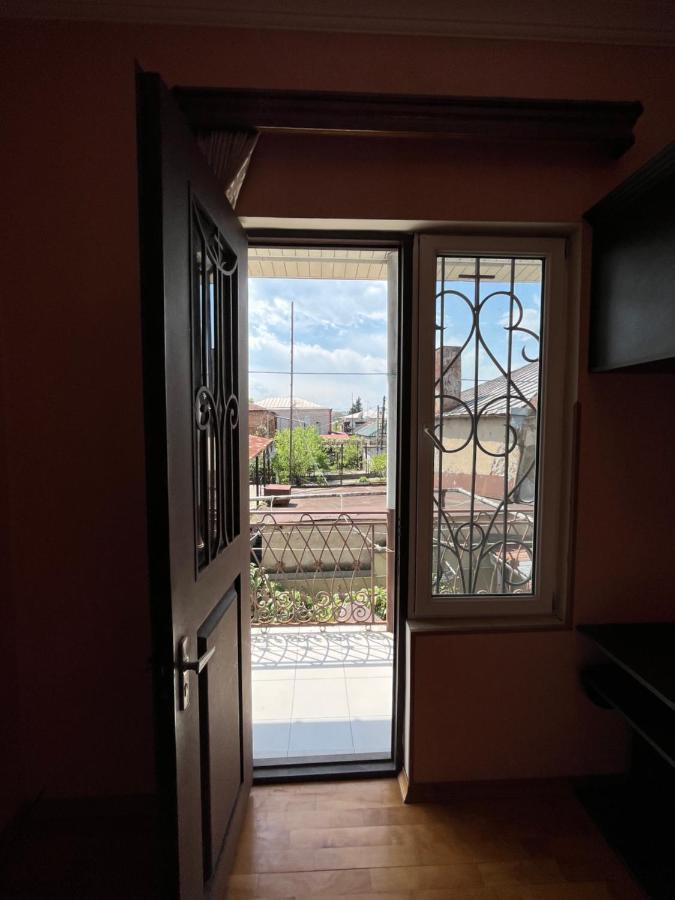 Готель House On Ganja Street Кутаїсі Екстер'єр фото