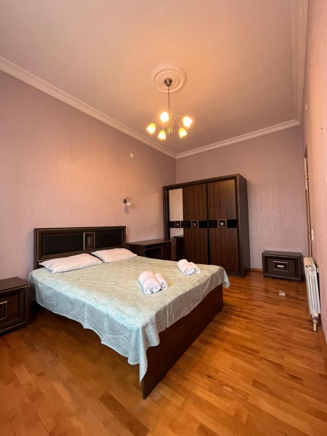 Готель House On Ganja Street Кутаїсі Екстер'єр фото