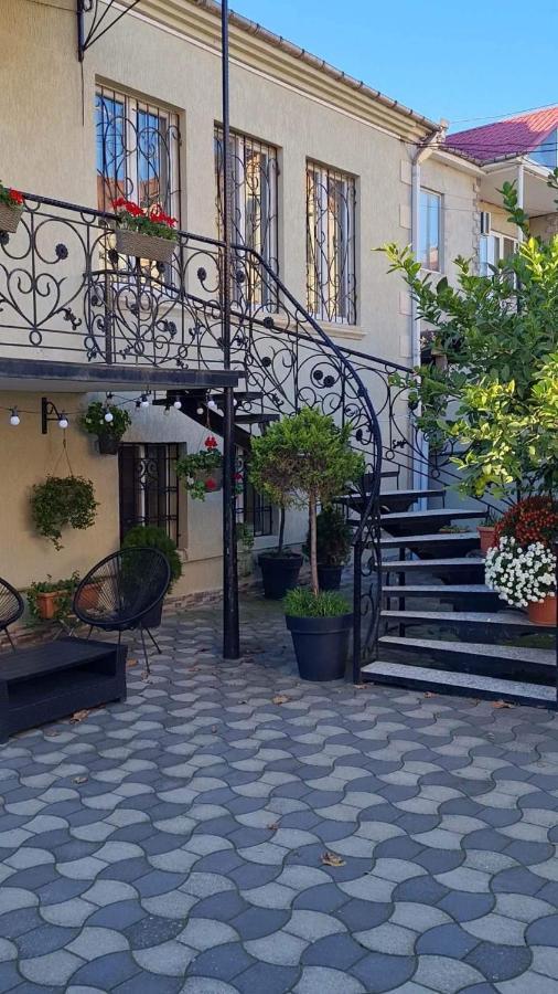 Готель House On Ganja Street Кутаїсі Екстер'єр фото