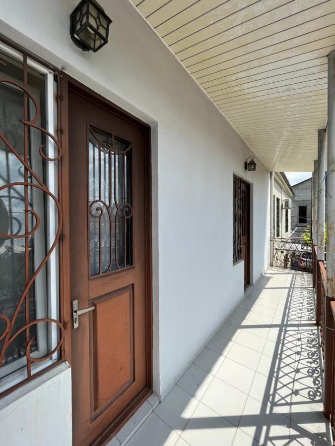 Готель House On Ganja Street Кутаїсі Екстер'єр фото